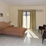 فندق Santa Helena Hotel (Adults Only) إياليسوس