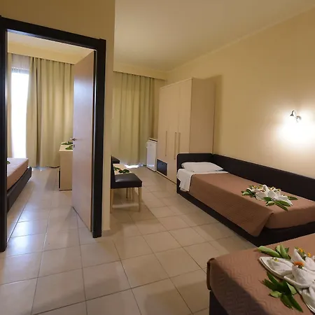 Hotel Santa Helena 3*