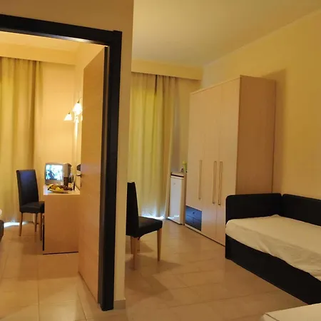 Hotel Santa Helena 3*