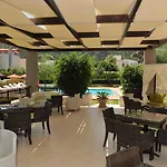 Santa Helena Hotel (Adults Only) 3*