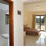 Santa Helena Hotel (Adults Only) Отель