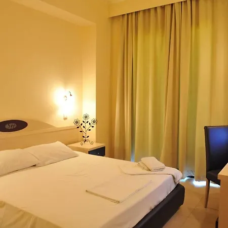 Hotel Santa Helena 3*