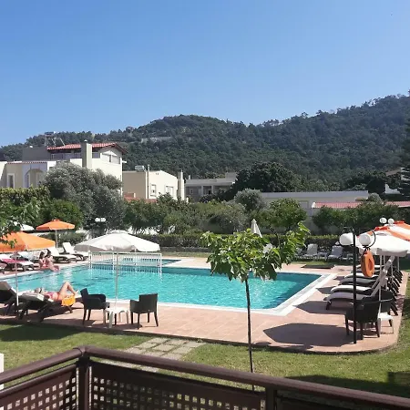 Hotel Santa Helena 3*