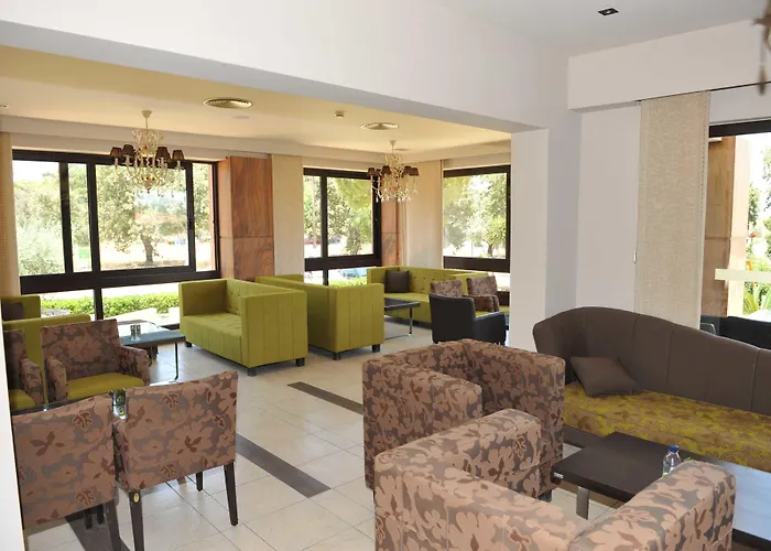Santa Helena Hotel (Adults Only) 3*