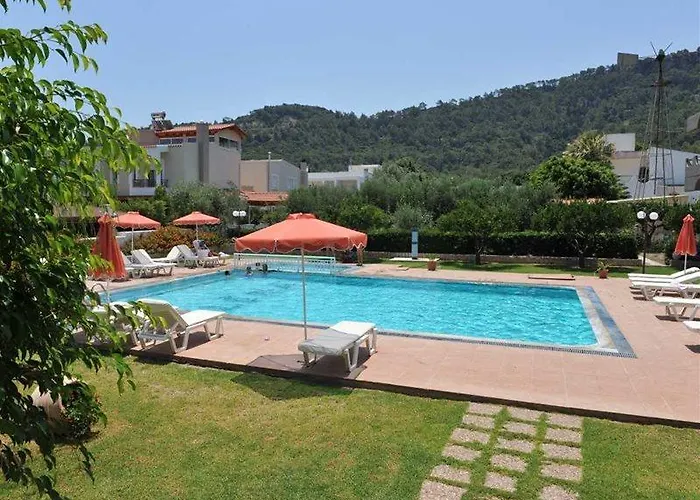 Santa Helena Hotel (Adults Only) 3*